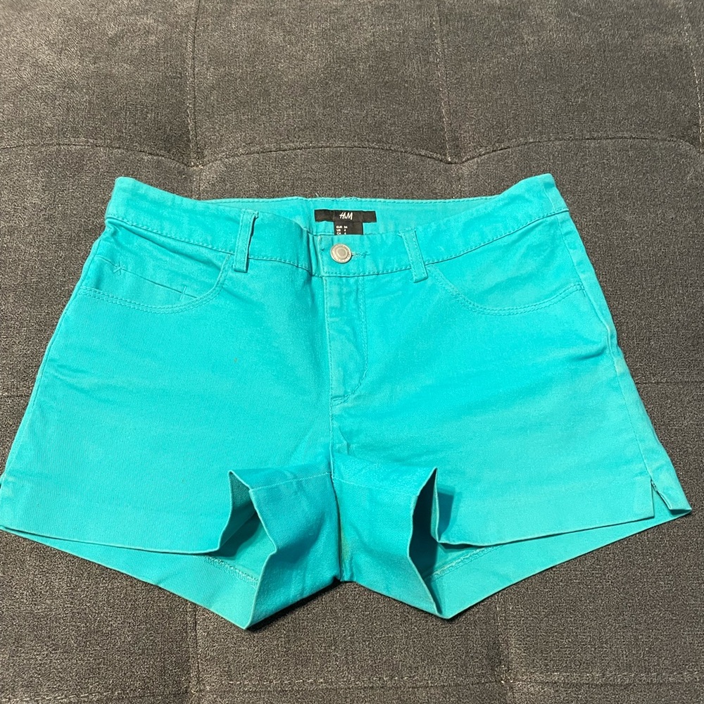 Mid waist shorts